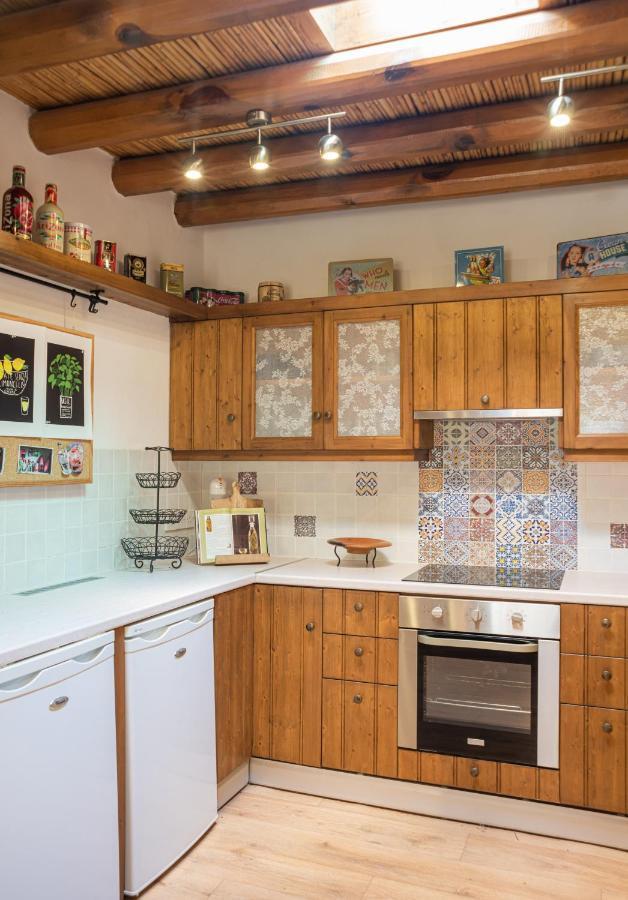 The Carob Tree Villa - Rustic Luxury Home With Access To Pool And Restaurant لارنكا المظهر الخارجي الصورة
