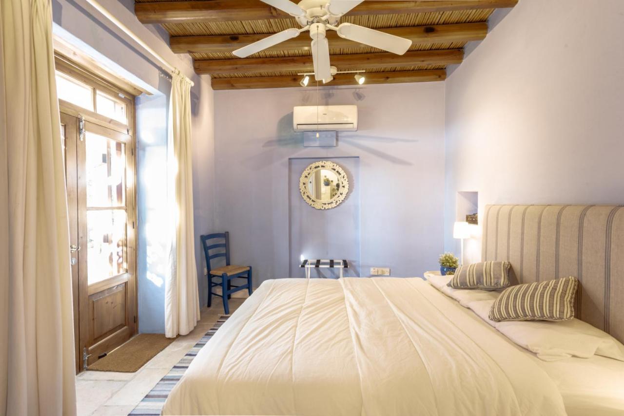 The Carob Tree Villa - Rustic Luxury Home With Access To Pool And Restaurant لارنكا المظهر الخارجي الصورة